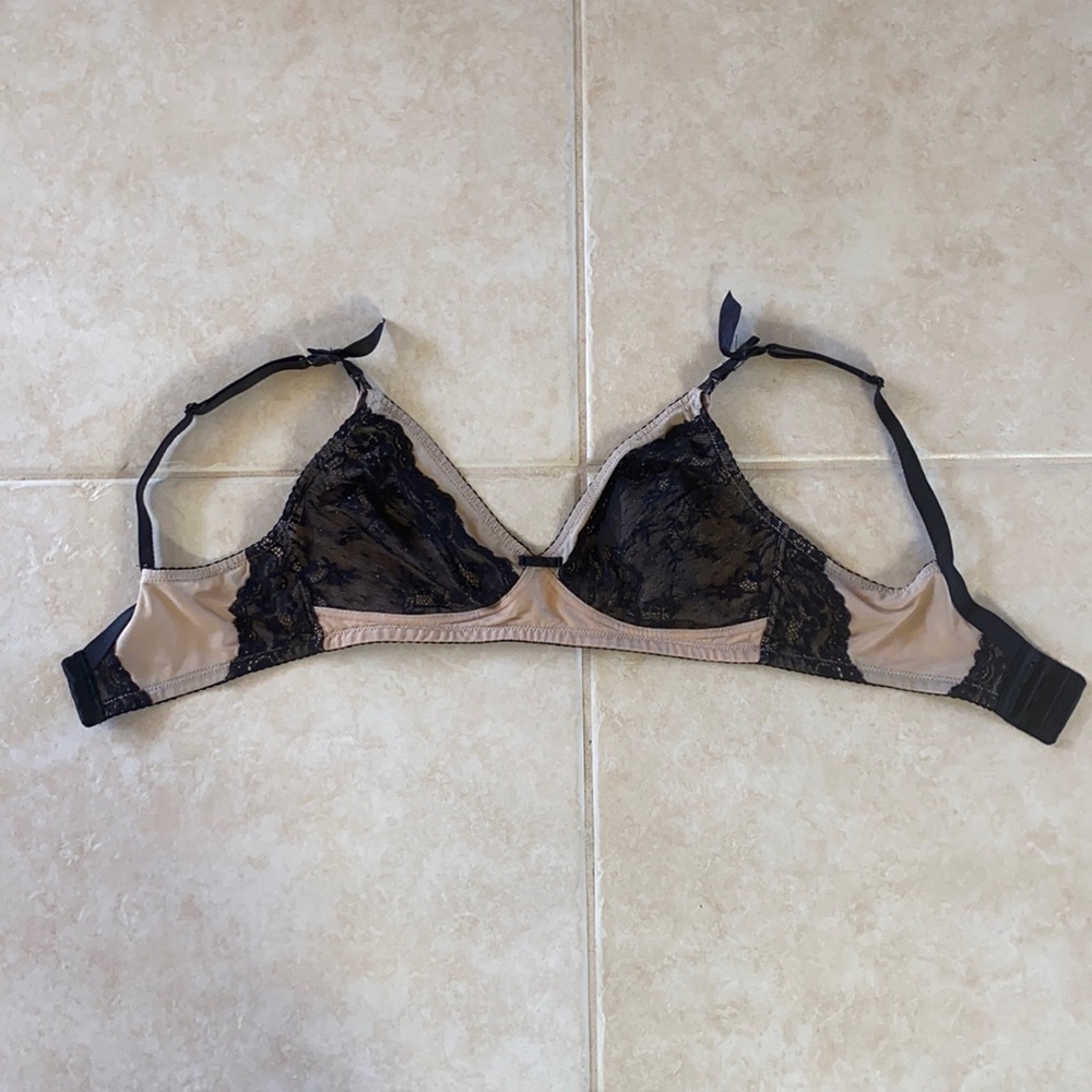 Thyme maternity nursing bra 34D no underwire